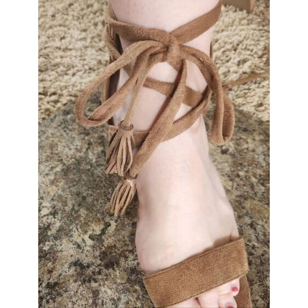 Indigo Rd suede fringed Lace-Up Block Cork Heel Sandals in tan NWT - Picture 2 of 7